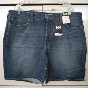 Lee PLUS Women's Adjustable Cuff Bermuda Denim Shorts SIZE 22M